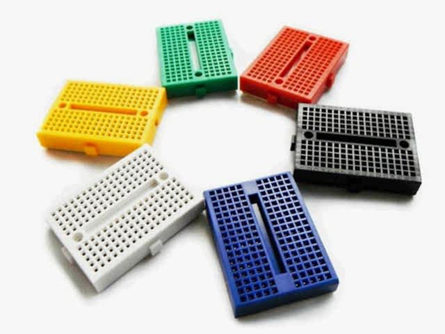 Цветная макетная плата малого размера