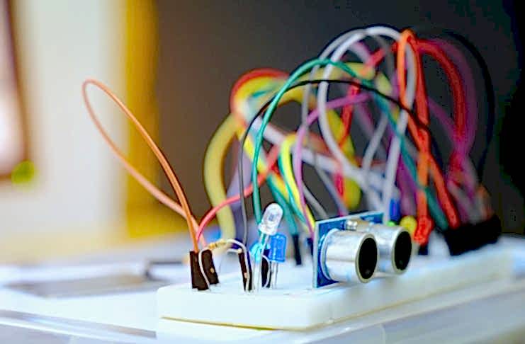 Школа Ардуино: инженерный старт для всех, кого не заменит ИИ Ардуино для начинающих